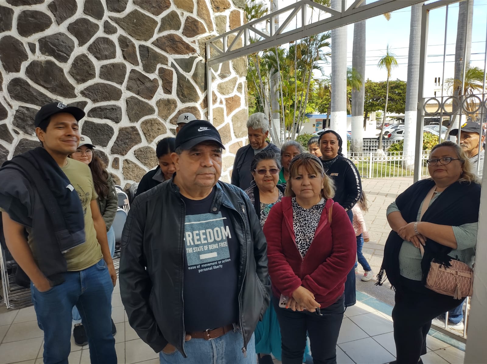 ¡Tome previsiones! Ante amenaza de desalojo, familias de escasos recursos bloquearan acceso a Topolobampo