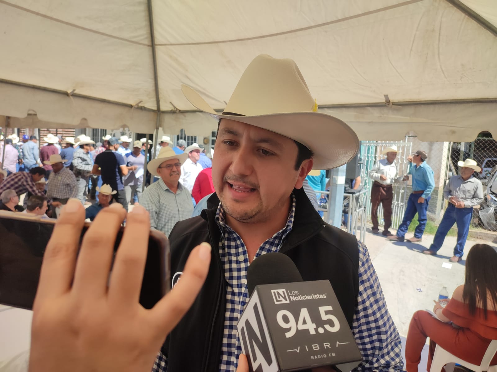 Los estudiantes y maestros de la UAS no tienen porque estar en la calle, la ley no violenta sus derechos: Feliciano Valle