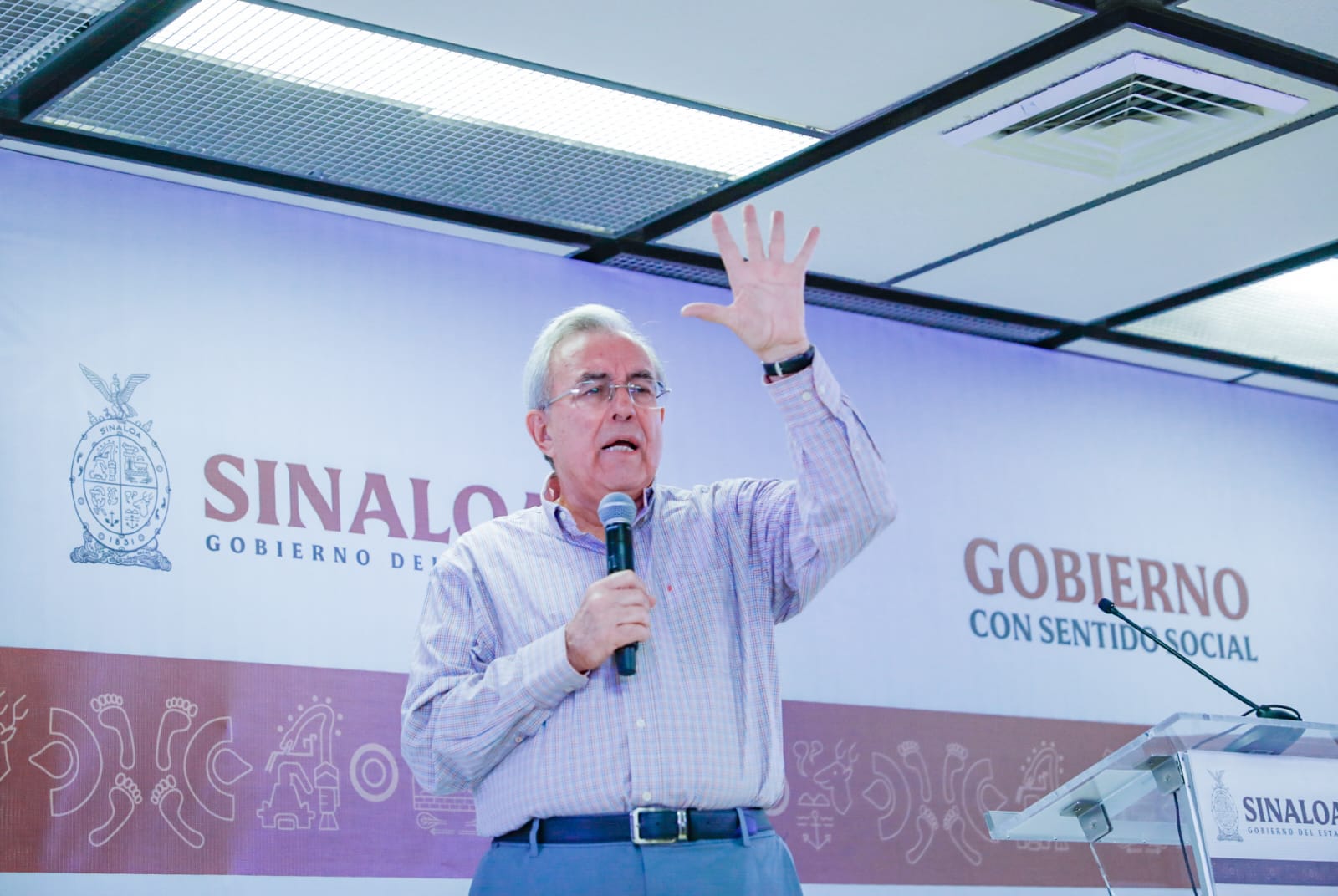 Fue a ver a Adán Augusto por el tema del maíz y en los pasillos se encontró a Cuén, explica Rocha; la reforma va