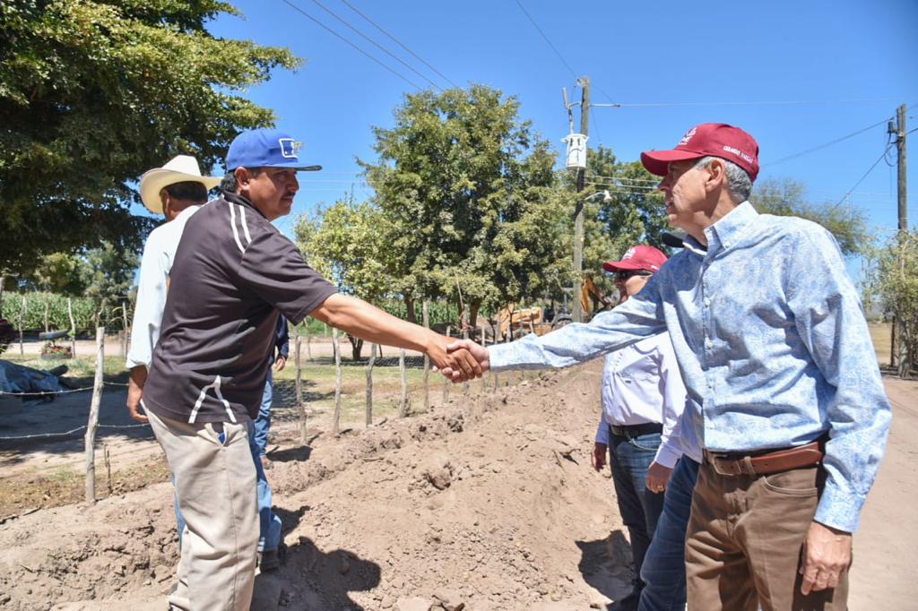 Supervisa alcalde de Ahome obras en proceso, no dejará que ninguna se atrase