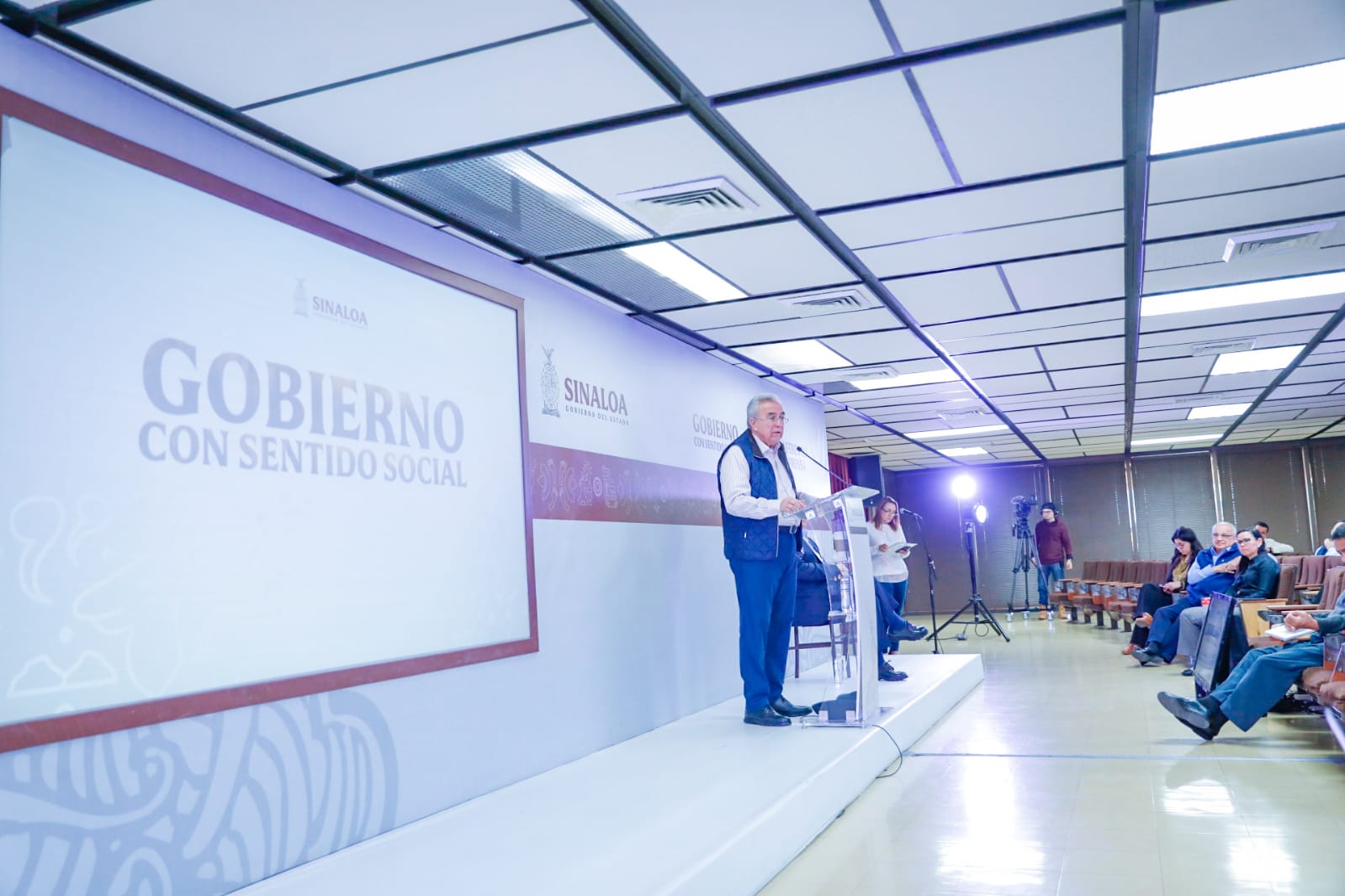 Que pida disculpas el rector porque él violó la autonomía cuando lo nombró Cuén: Rocha