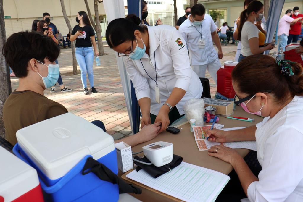 La UAS es reconocida como la primera institución en apoyar con todos sus recursos durante la pandemia de COVID-19