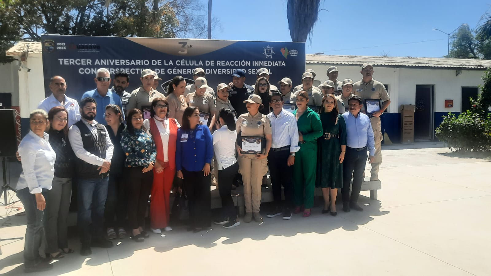 La Unidad de Género de Guasave cumple tres años; integrantes reciben reconocimiento