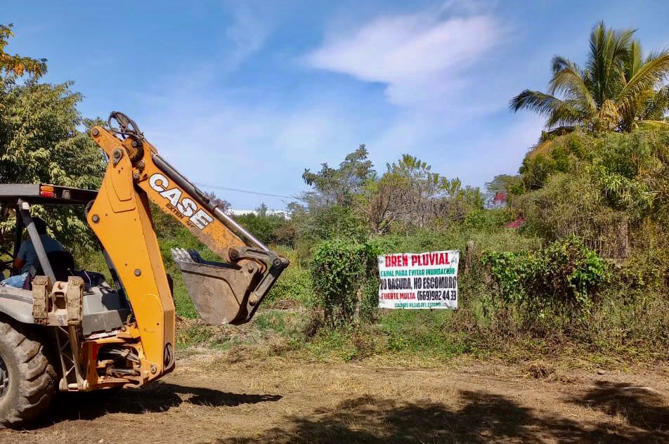 Para evitar andar a las carreras, intensifican en Mazatlán limpieza de canales pluviales previo a lluvias