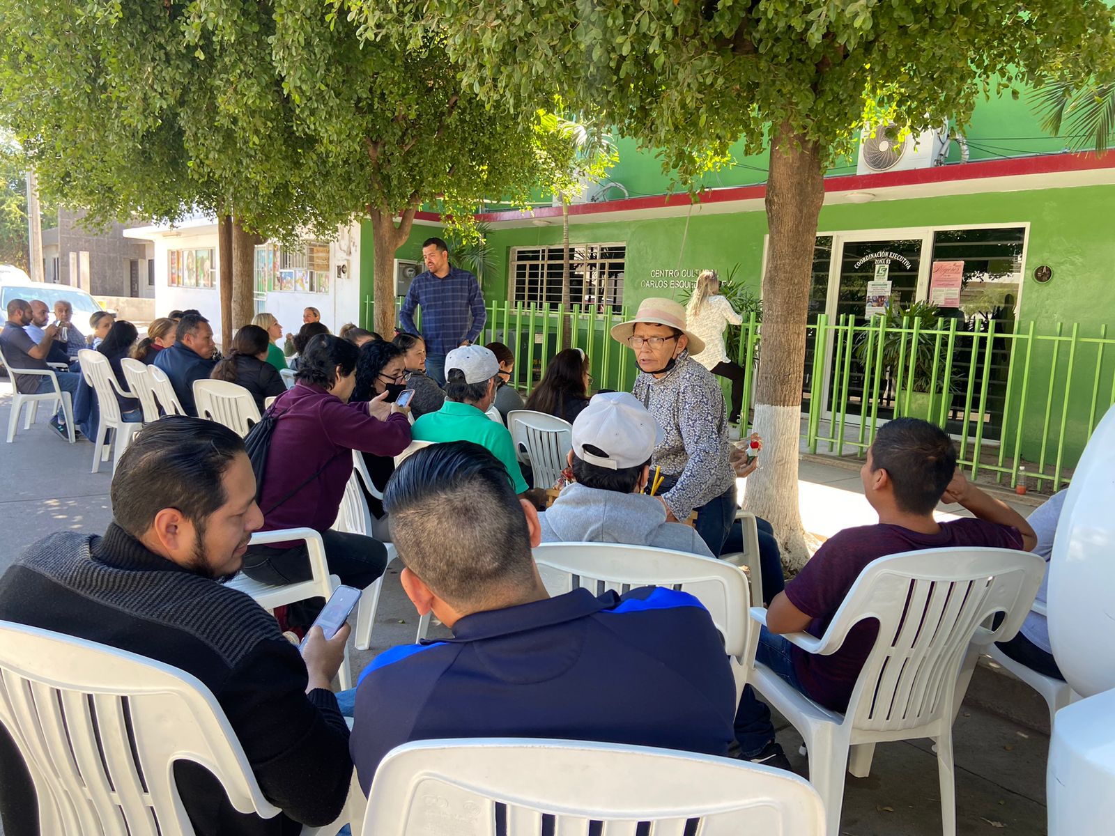 Maestros del SNTE 53 toman instalaciones de la Zona 03 de Cobaes; acusan arbitrariedad en asignaciones