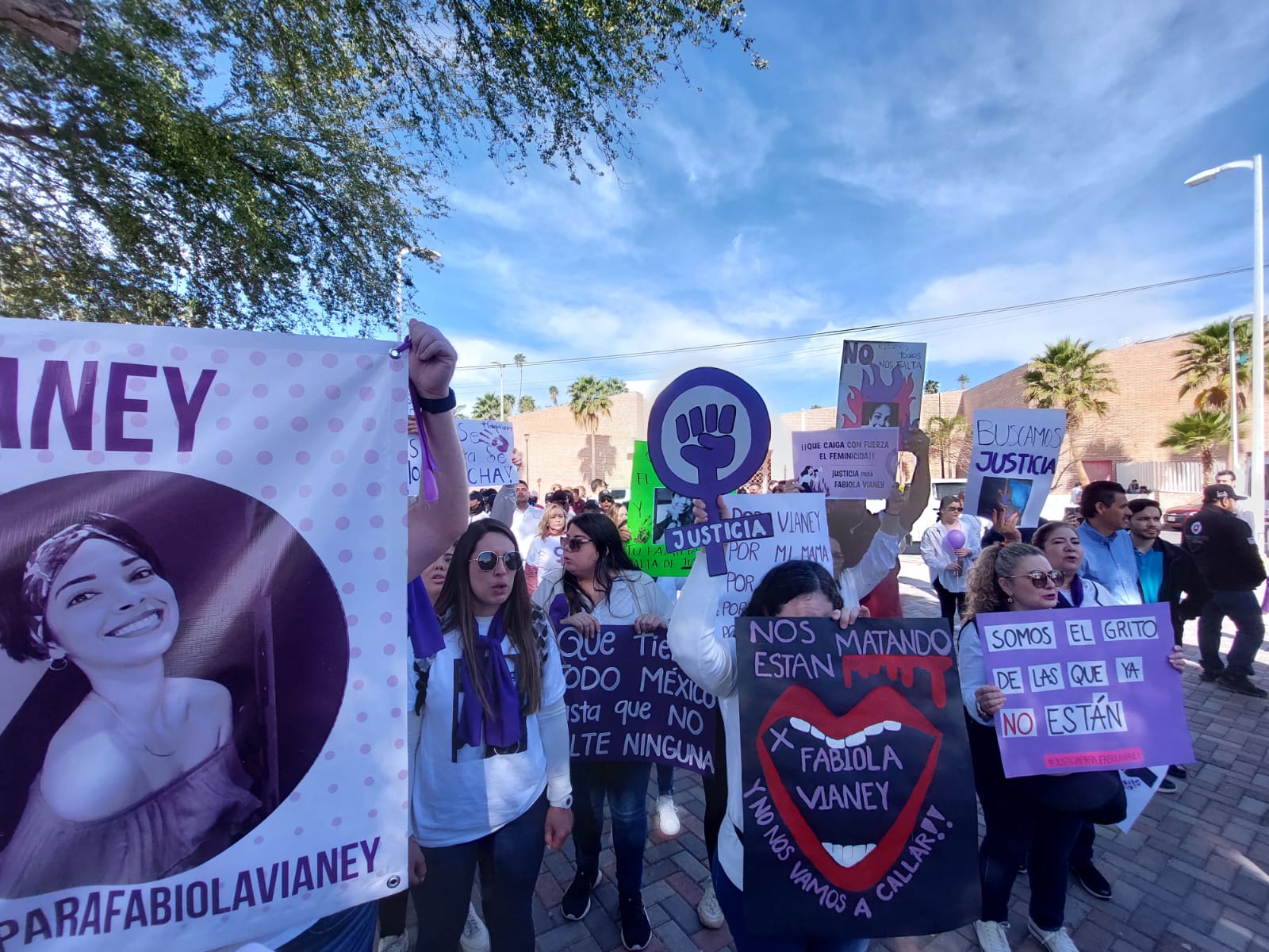 ¡Justicia! El grito desesperado de la madre de Fabiola Vianey, familia y amigos en manifestación