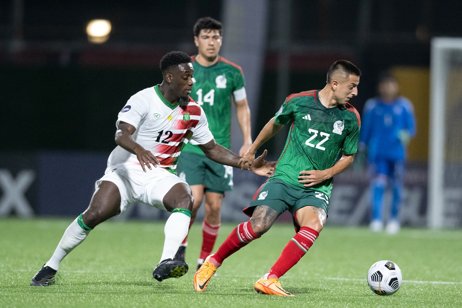 México se impone 2-0 sobre Surinam en la Liga de Naciones