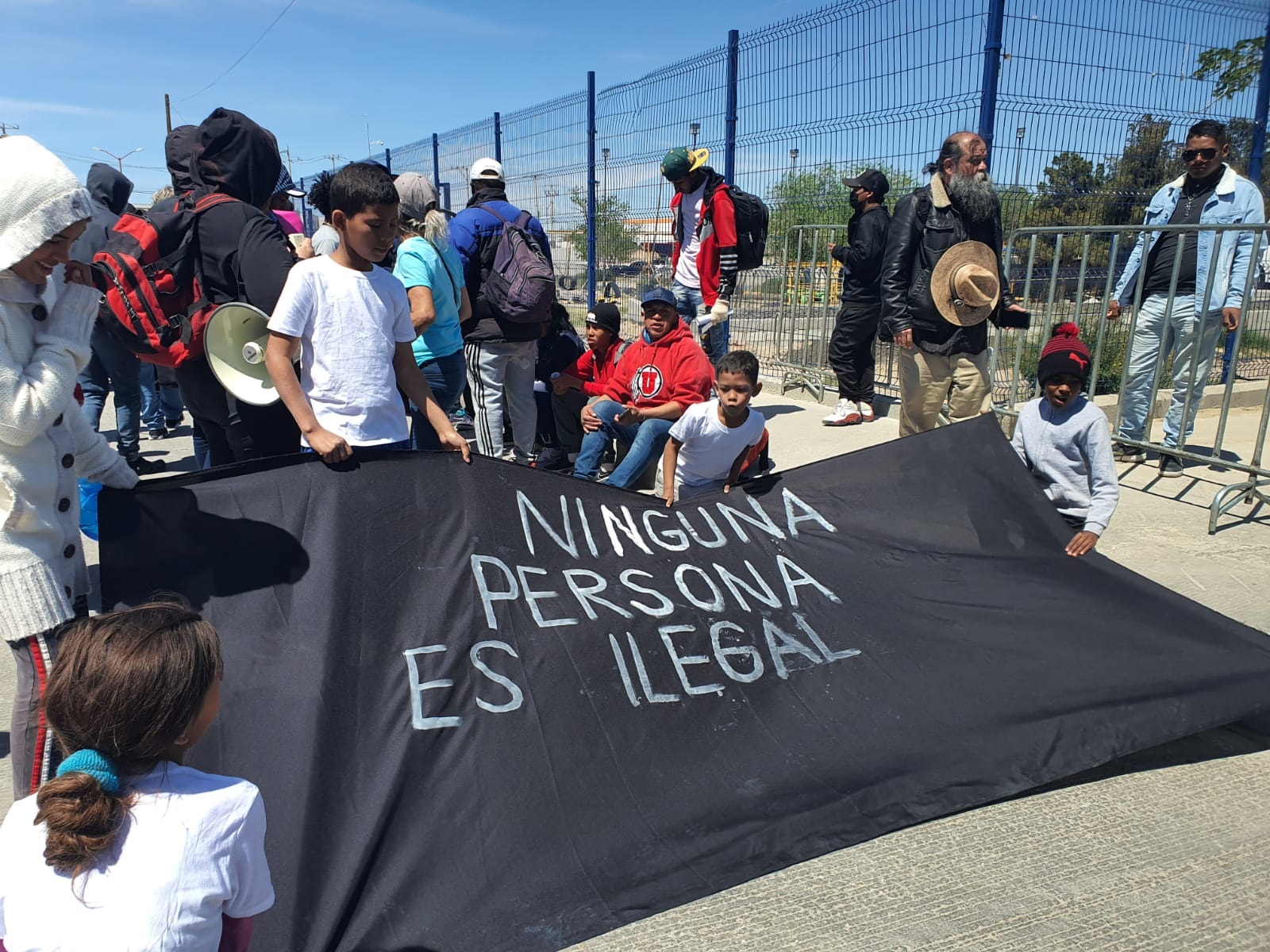 ICE contrata empresa acusada de tortura para localizar a niños migrantes