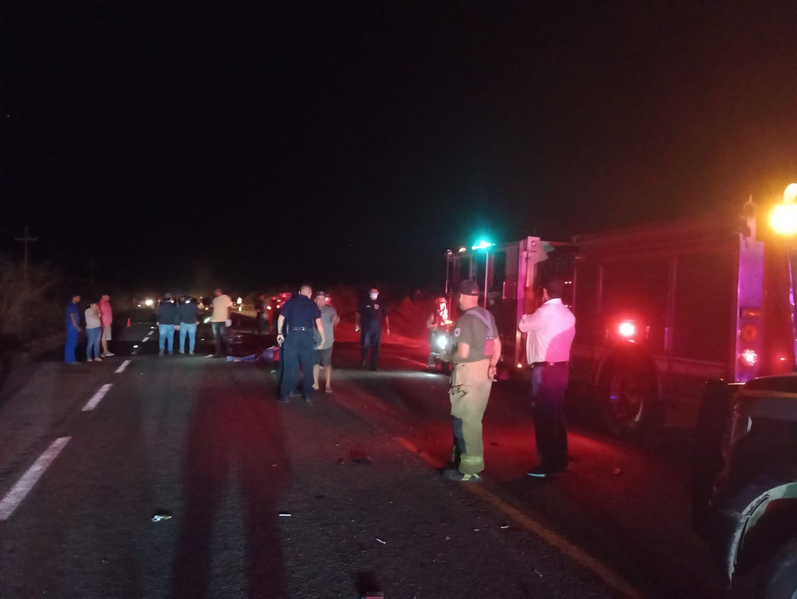 Mueren dos motociclistas tras chocar sobre la carretera a Barrón, en Mazatlán
