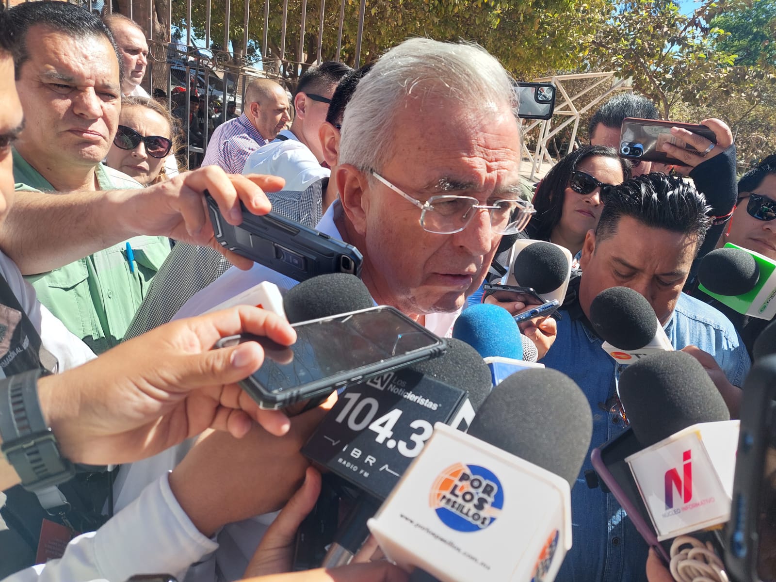 Que dialogue con los diputados, ellos emitieron la Ley de Educación, responde Gobernador al rector de la UAS