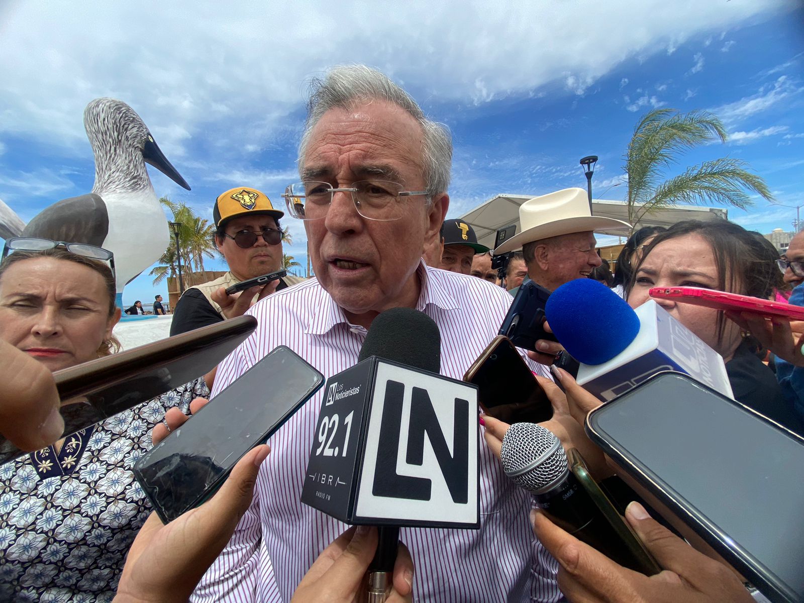 Es falso que le hayan negado la atención médica al bebé de dos meses que falleció en Guasave, asegura el gobernador