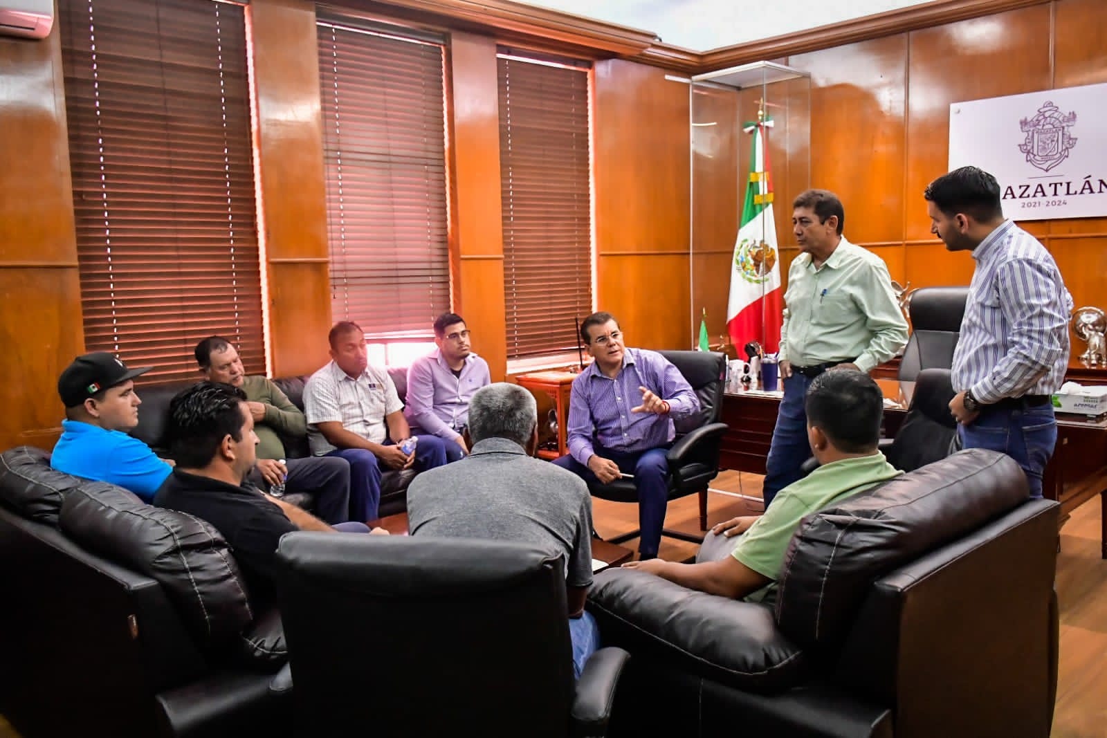 Se sumará Ayuntamiento de Mazatlán a inspección y vigilancia contra saqueo del camarón en campos del municipio