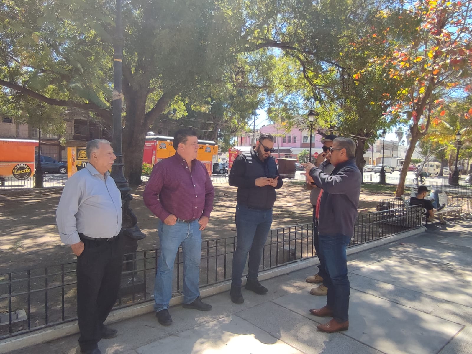 ¡Manos a la obra! Servicios Públicos corregirá cableado eléctrico de la Plazuela 27 de Septiembre de Los Mochis