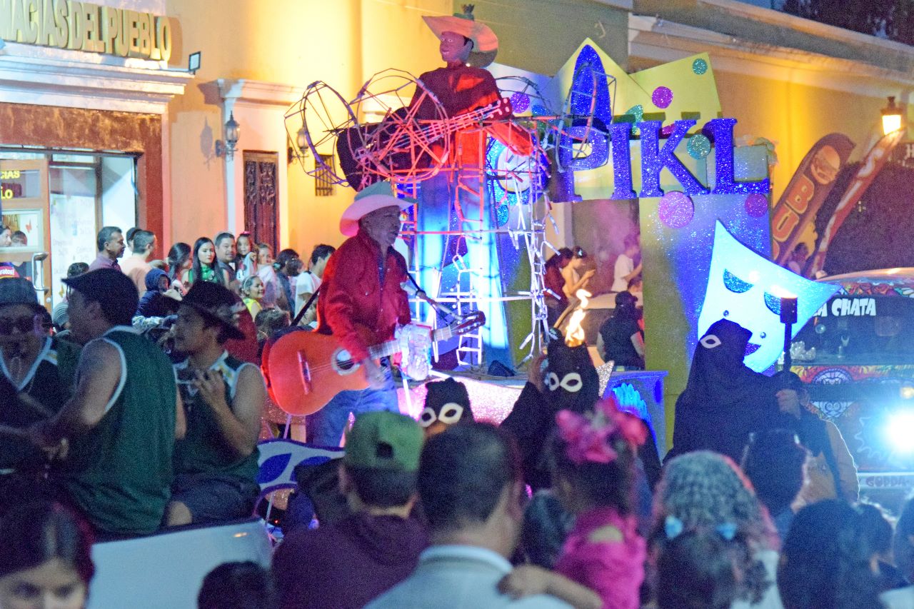Sigue la fiesta en El Fuerte con su carnaval