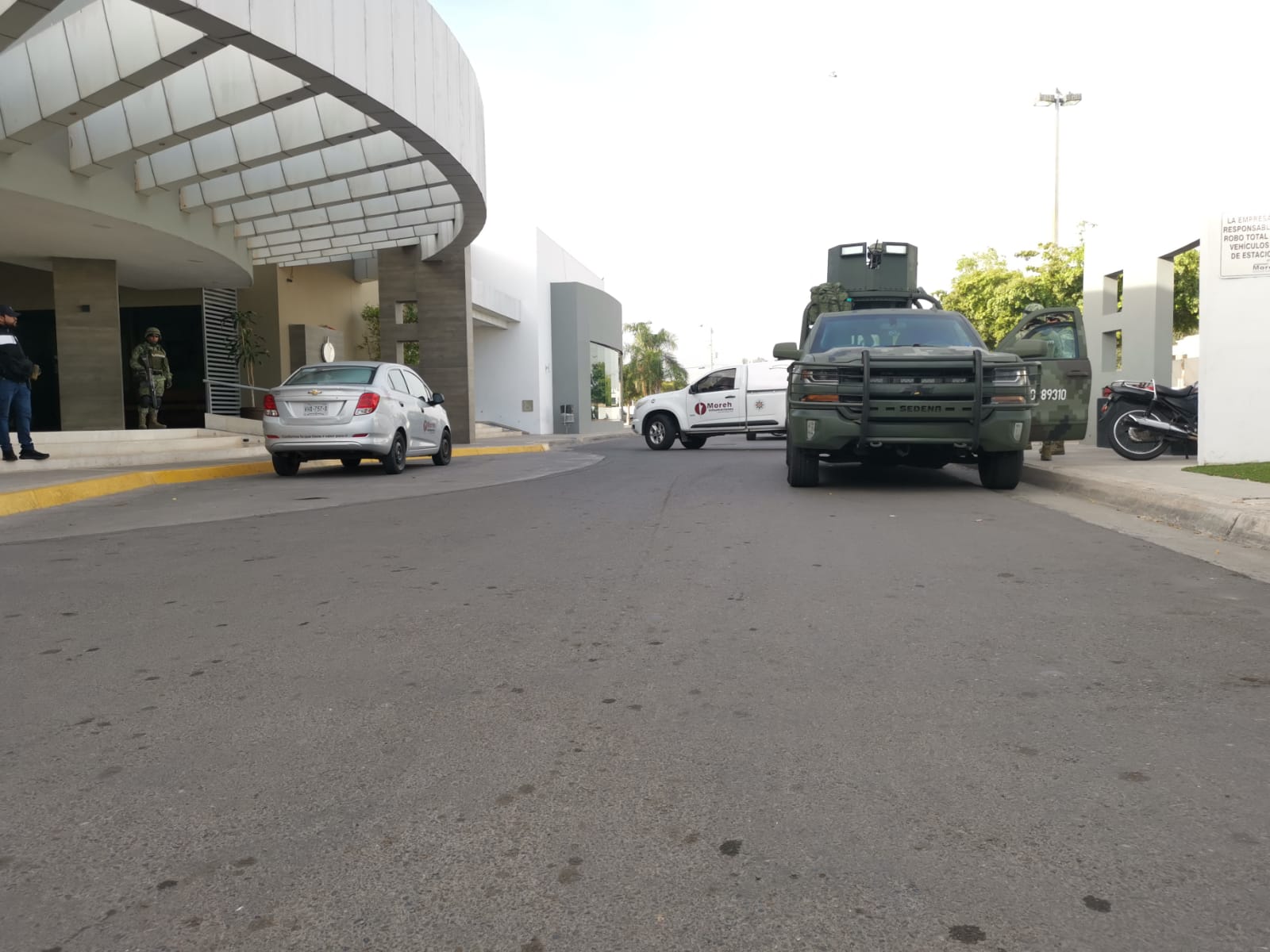 Sitia el Ejército funeraria donde está el cadáver de quien sería ‘El Chueco’; llegan peritos de Chihuahua