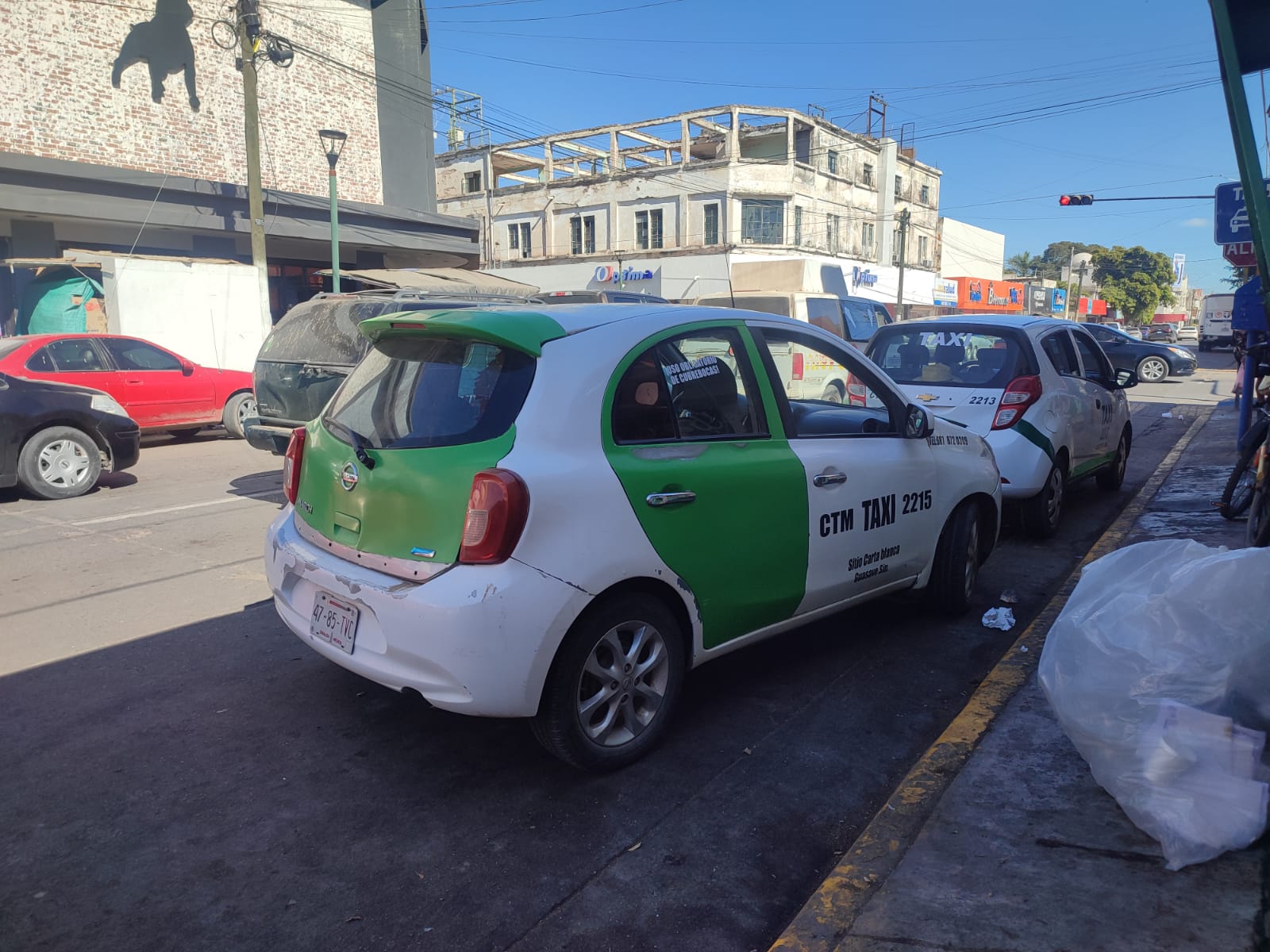 Taxistas de Guasave esperan repunte del servicio al 20% por Semana Santa