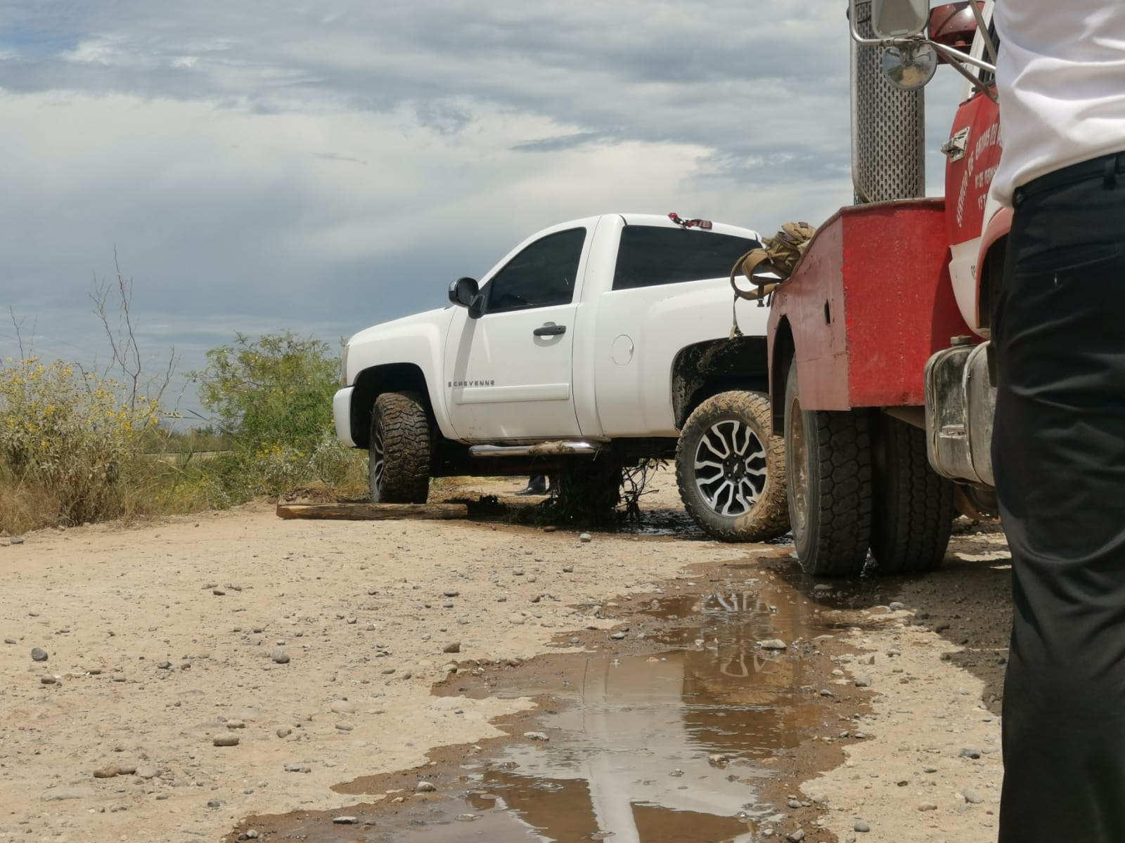 Un hombre pierde la vida luego de caer a un canal de la carretera 19, en El Fuerte