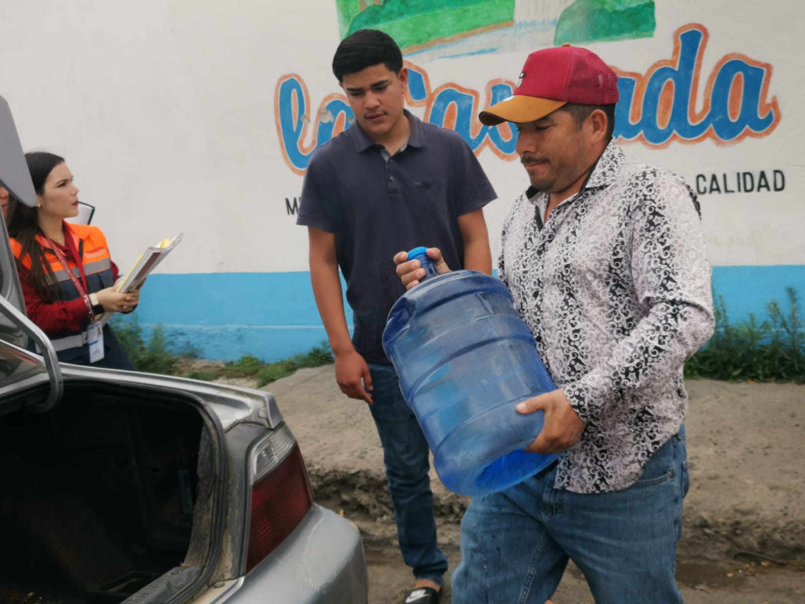 Verifica Coepriss y Ayuntamiento purificadoras de Choix; piden consumir con confianza el agua de estos negocios