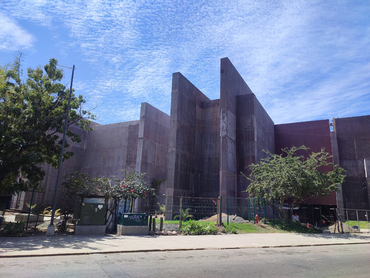 ‘Fue una licitación internacional’, habla Rocha con Quirino tras periodicazo por Acuario de Mazatlán
