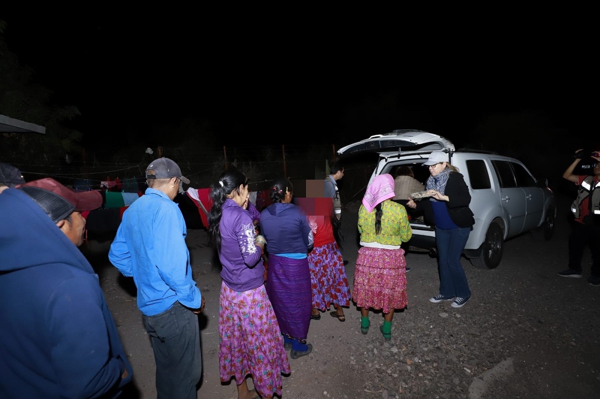 Casi 5 mil apoyos han llevado a jornaleros de Juan José Ríos, Guasave; continúa censo de necesidades