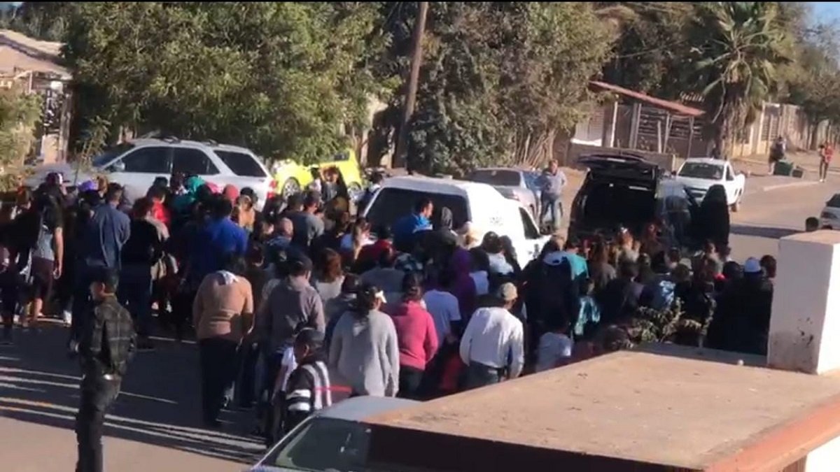 Sepultan a pescadores de El Colorado; les dan su último adiós