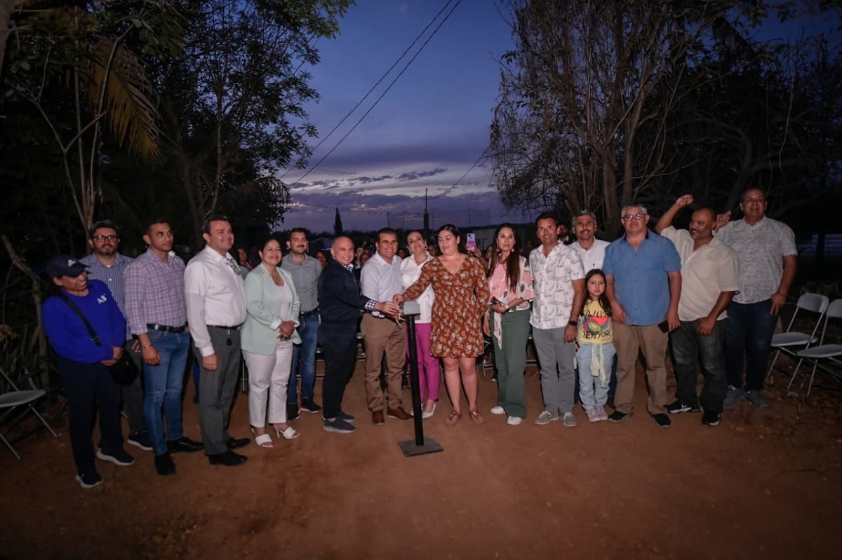 Les llega la reconversión de alumbrado público a Lomas del Guayabo, en Mazatlán con 64 lámparas LED