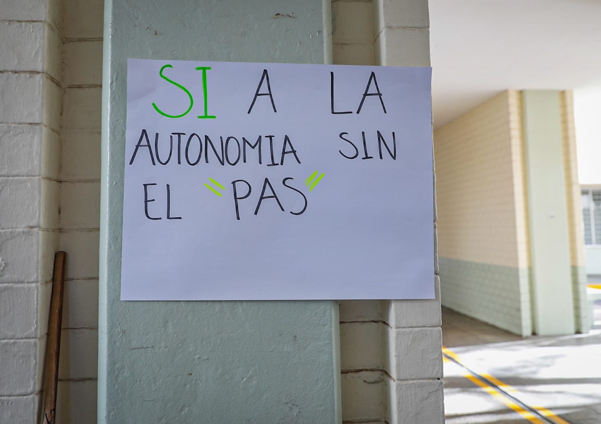 Llama el gobernador a estudiantes de la UAS a tomar la universidad en sus manos y que sean libres de elegir a su rector