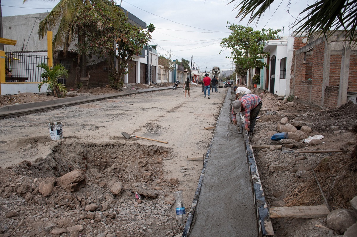 Ayuntamiento de Culiacán sigue mejorando sistema de pavimentación con concreto hidráulico