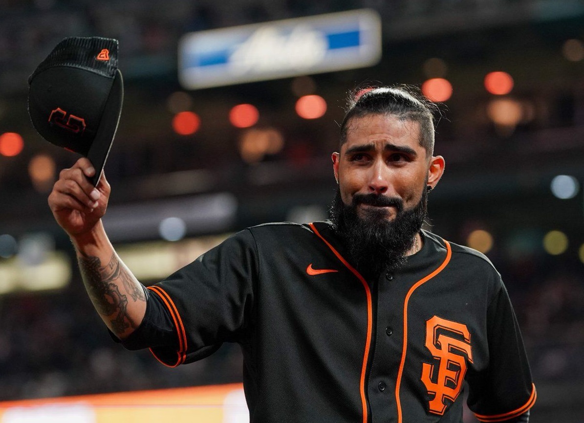 ¡Se va un Gigante! Sergio Romo dice adiós al béisbol