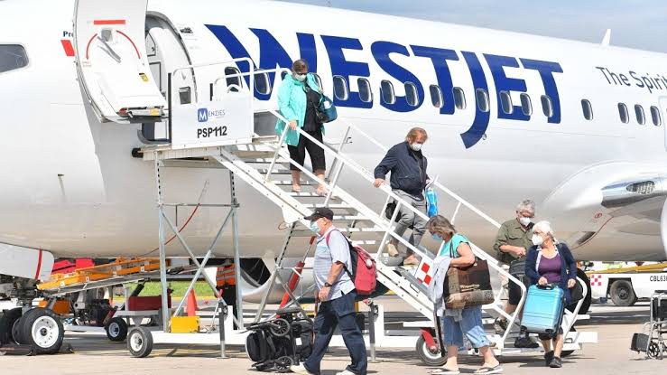 Rebasa Mazatlán al 2022 en flujo aéreo de turistas internacionales; fue un 62.2% más en este 2023