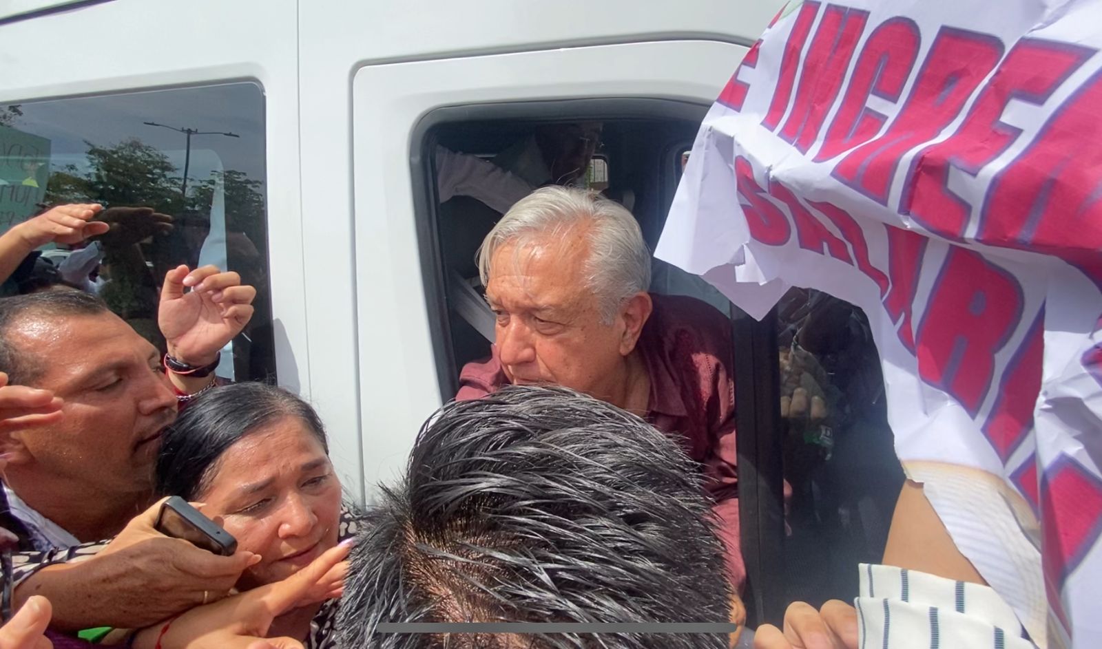 ¡Ya llegó! AMLO está en Sinaloa para iniciar su gira de trabajo
