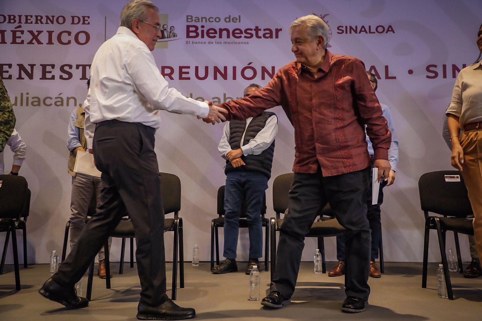 Caso UAS | ‘Yo apoyo al gobernador; podrá resolverlo sin corrupción y respetando autonomía’: AMLO