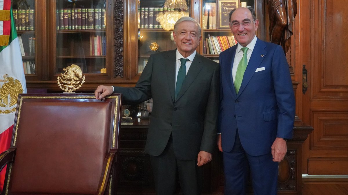 Con compra de plantas de Iberdrola se garantiza que no aumente el precio de la luz, justifica AMLO