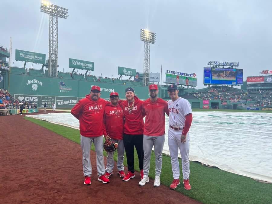 Benjamín Gil a la Liga Dominicana de Beisbol, los Leones del Escogido pudieran tenerlo como manager