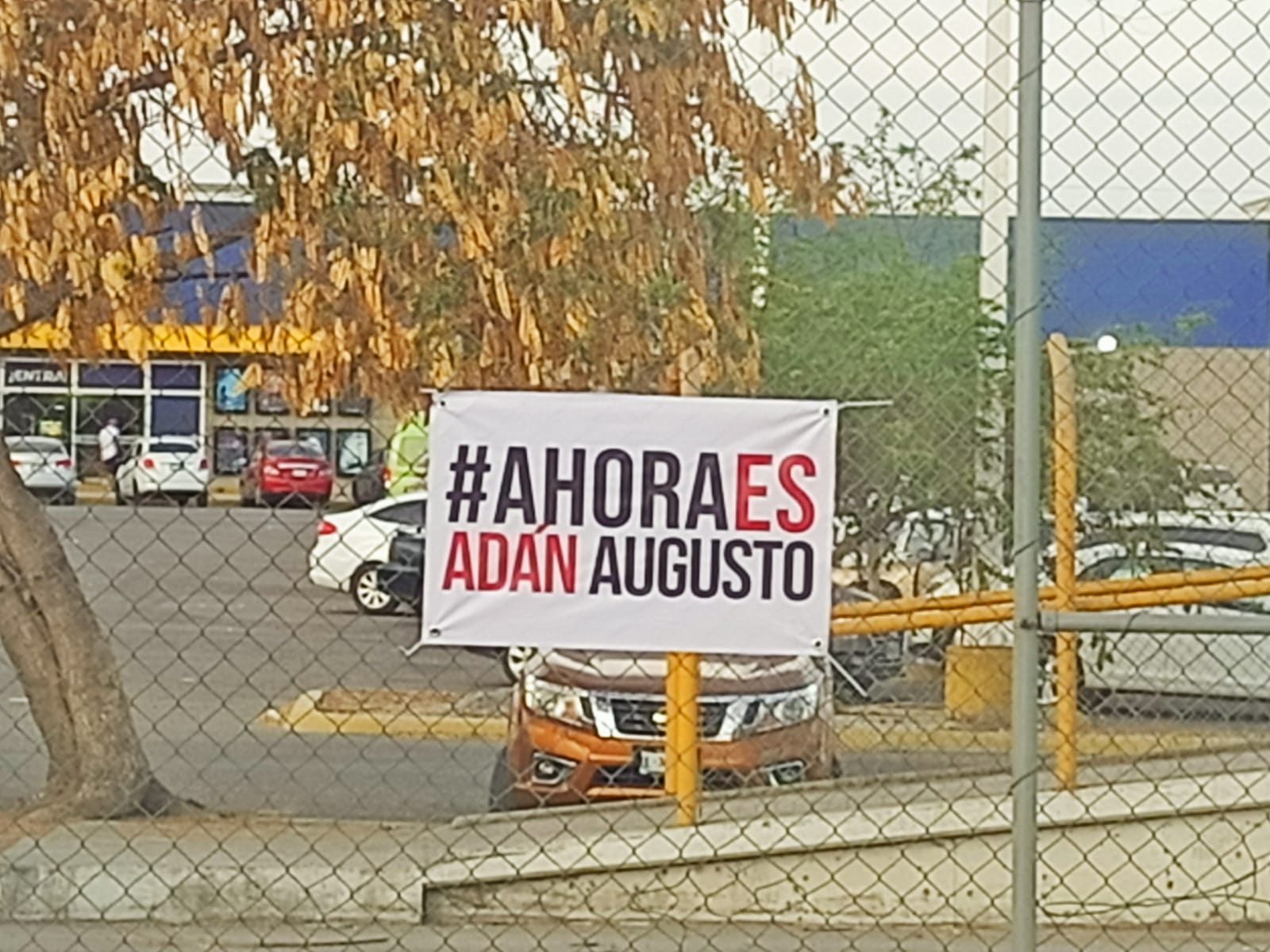 Con ‘caminito’, #AhoraEsAdánAugusto, recibieron al secretario de Gobernación en Mazatlán