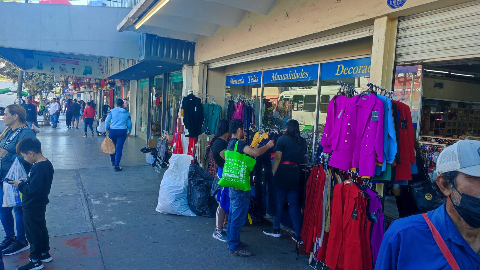‘Alegres’ comerciantes y restauranteros ante ganancias que dejarán festejos del Día del Niño