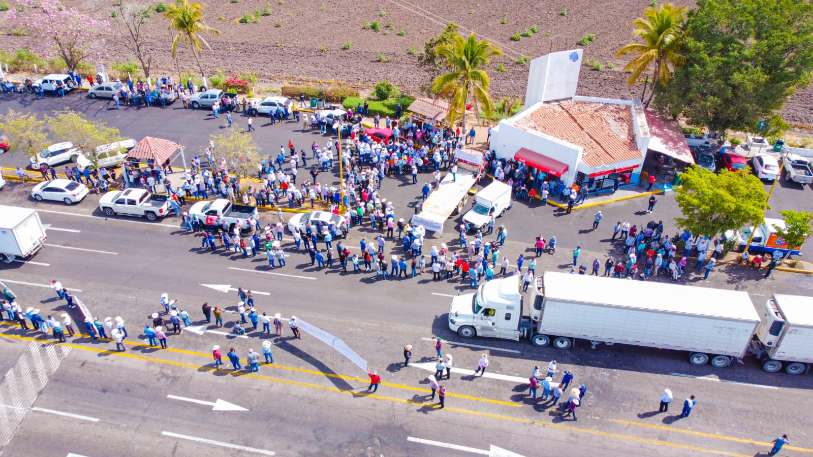 Productores agrícolas de Sinaloa se quedan con “mal sabor de boca” ante visita de AMLO; esperan atención