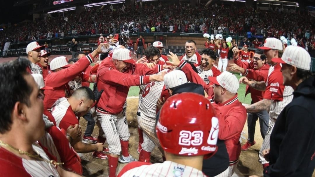 Con grand slam de Japhet Amador, Diablos dejó en el terreno a los Tigres