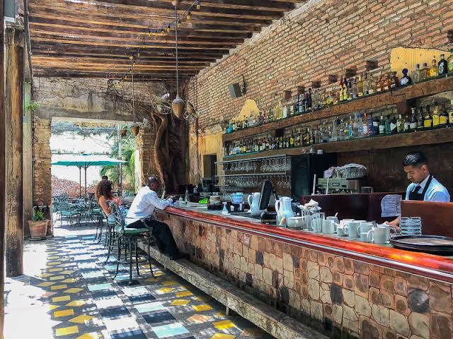 El 90 por ciento de negocios en Mazatlán han revalidado Licencias de Alcoholes; llaman al resto a hacerlo cuanto antes