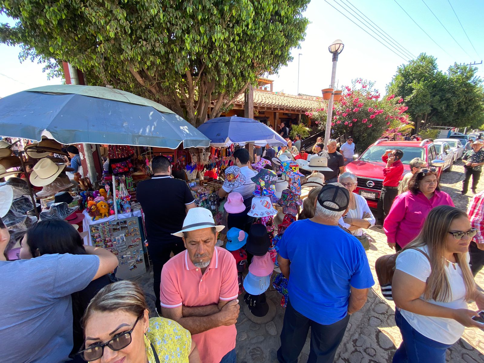 Renace El Quelite esta Semana Santa; registra alta afluencia de visitantes ahora con el nuevo Puente