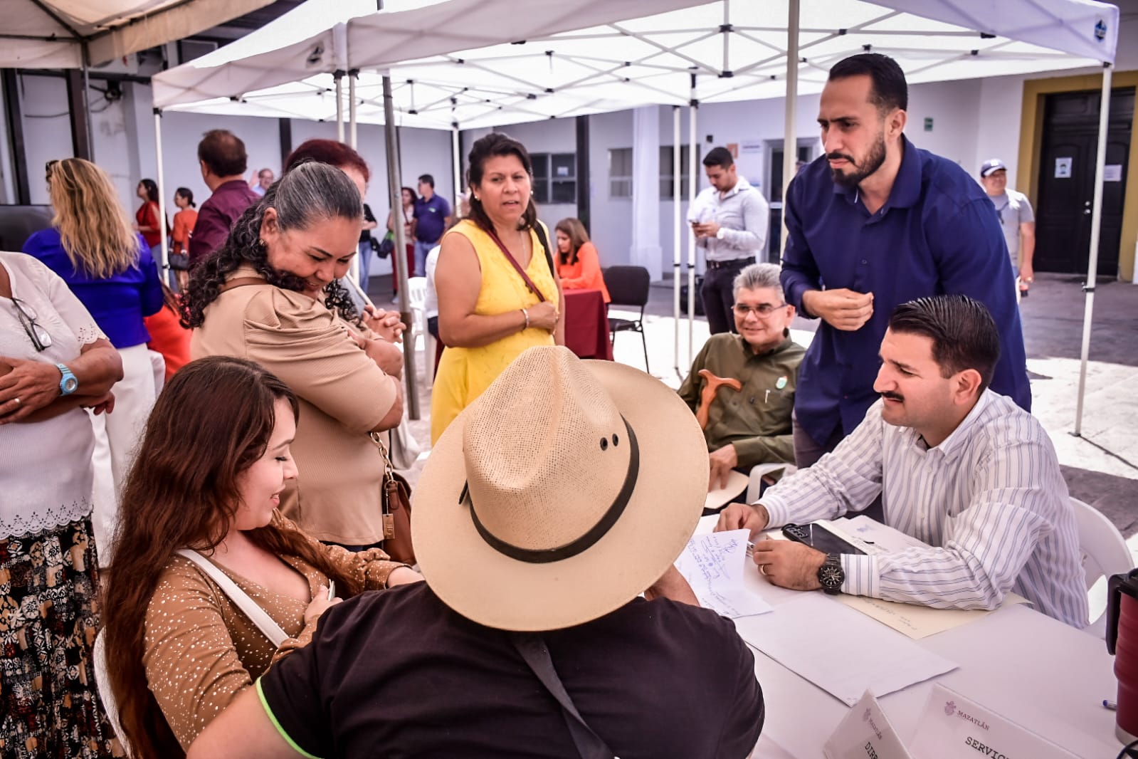 En un mes, en el programa  ‘Escuchando a la Gente’ se atendió a 400 ciudadanos en Mazatlán