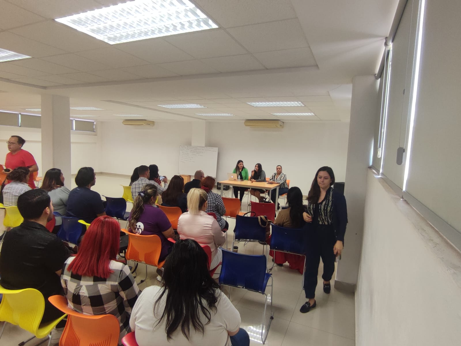 Escucha Iniciativa Sinaloa inquietudes de periodistas y defensores de derechos humanos