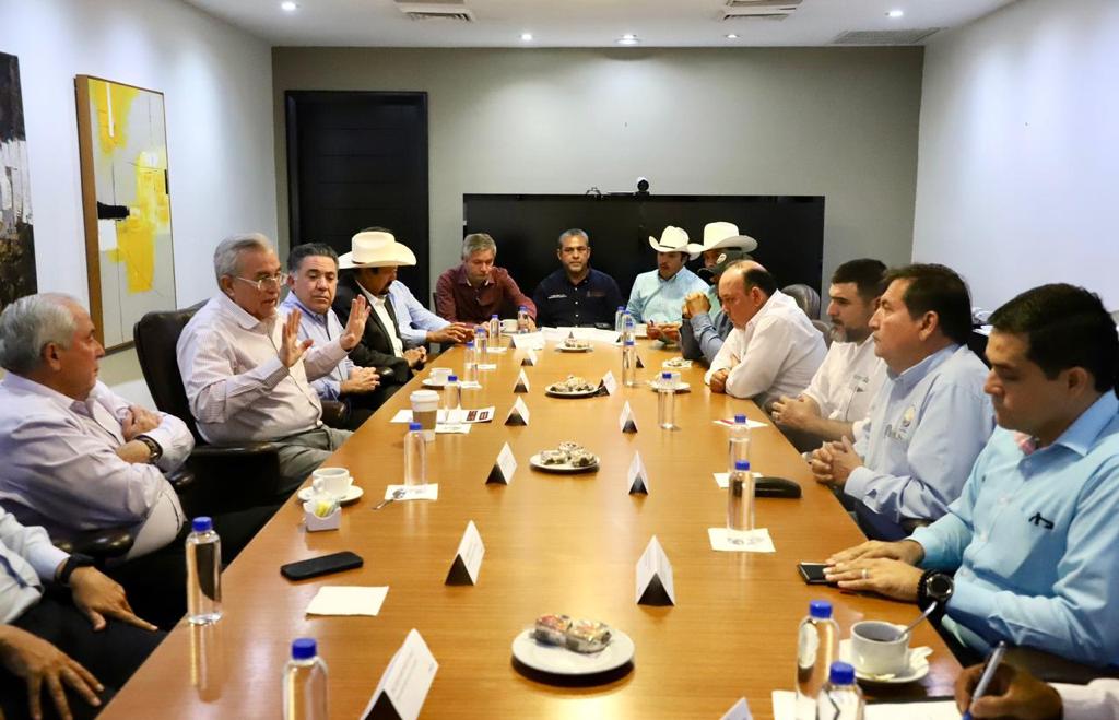 Rocha y Segalmex acuerdan incluir a productores de 50 hectáreas en compra de maíz de toda la cosecha de mayo