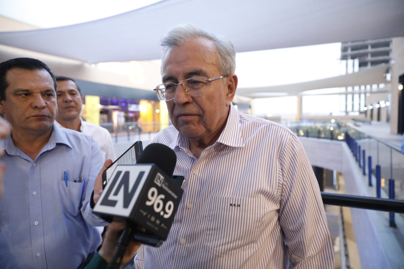 Tomas de Pemex ya están provocando desabasto de combustible en Sinaloa: Rocha; pide liberar las plantas