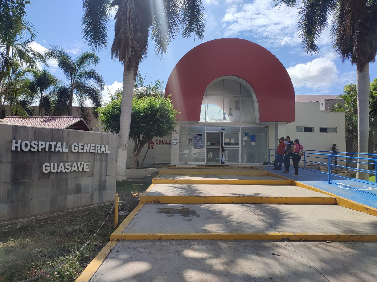 Alcanzó a decir que se llama Alejandro; buscan a familiares de paciente intubado en el Hospital General de Guasave