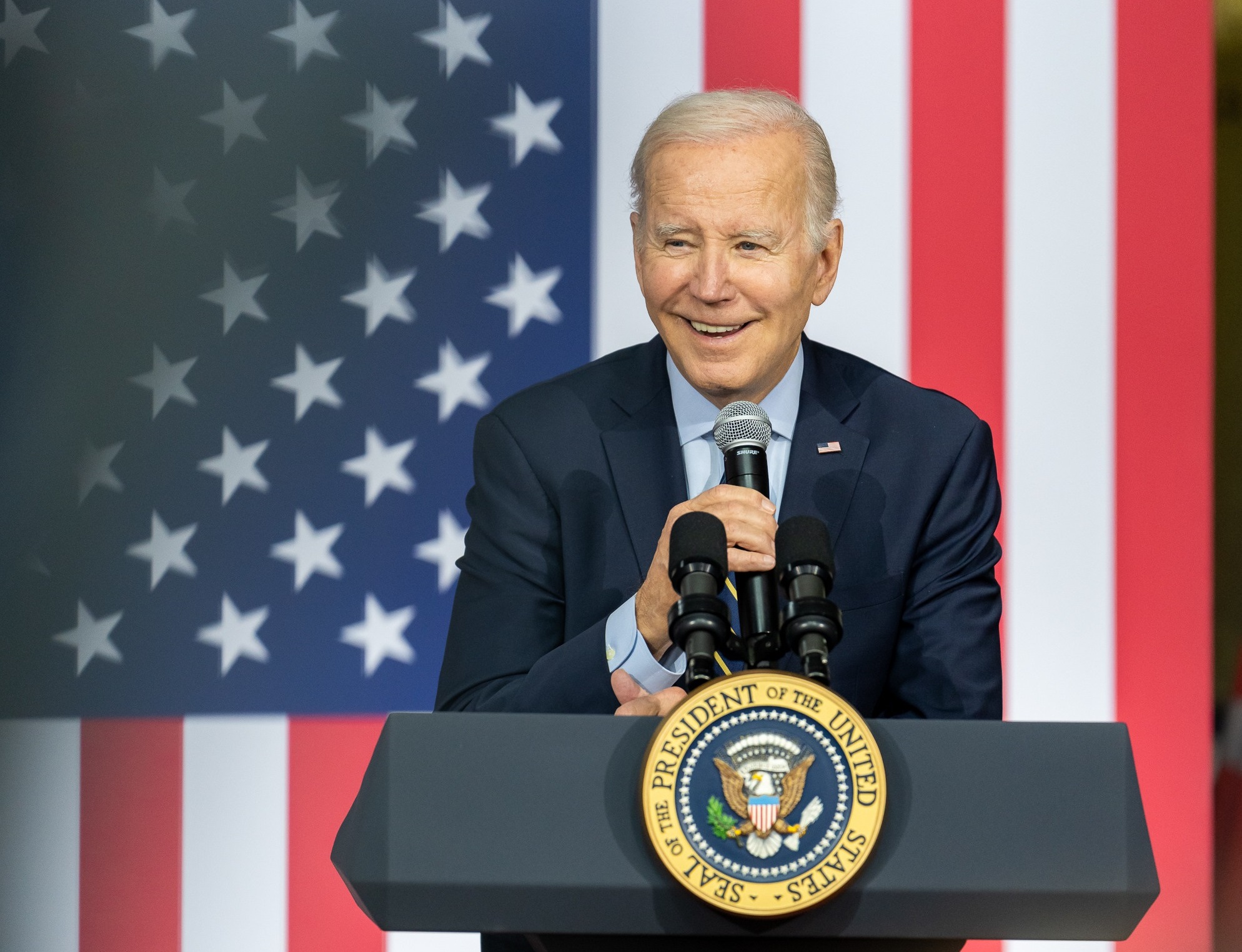 Joe Biden ‘se destapa’ oficialmente para la relección en 2024; repetirá fórmula con Kamala Harris (video)