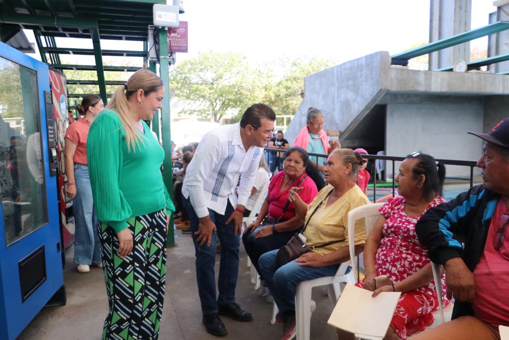 DIF Mazatlán y Gobierno Municipal realizan valoraciones para cirugías de cataratas