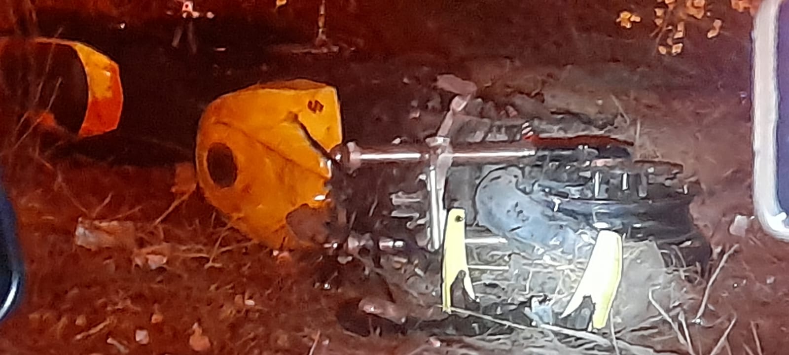 Joven motociclista sufre lesiones tras derrapar sobre la carretera estatal Mochis- Topolobampo