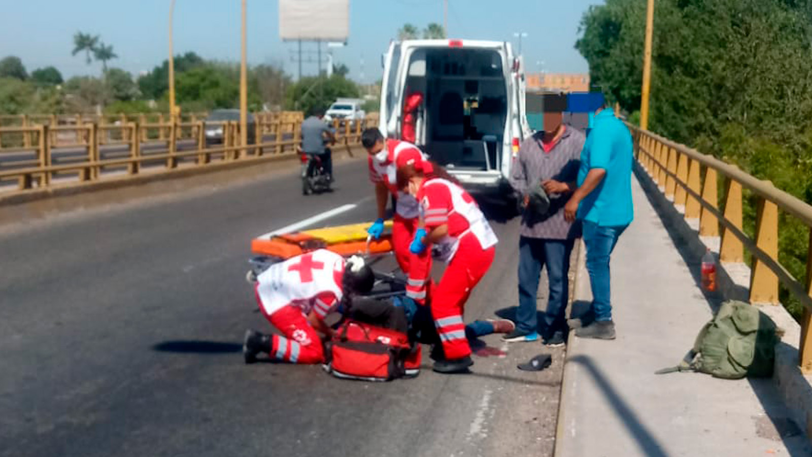 Luciano caminaba por la México 15, en Guasave y fue atropellado por un vehículo