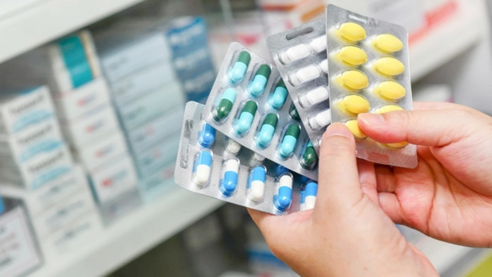 Admite López Obrador que no hay un abasto de medicamentos al 100 por ciento en algunos estados